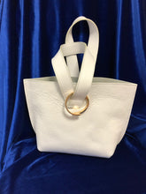 Load image into Gallery viewer, Canoe shape charm classic leather bag