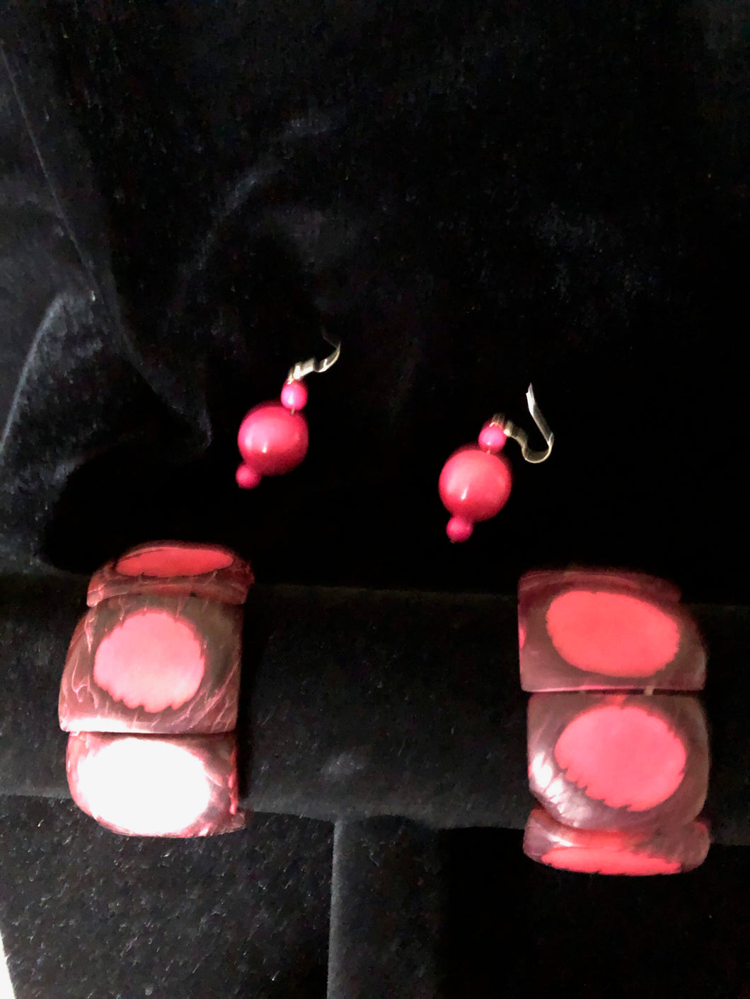 Allison twin fuchsia brown tagua cuff bracelets and matching earrings.